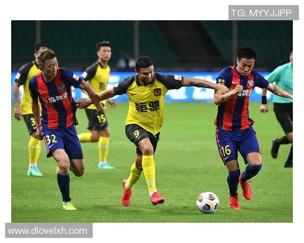 广州足球队边路渗透战术解析与实践探讨深度剖析